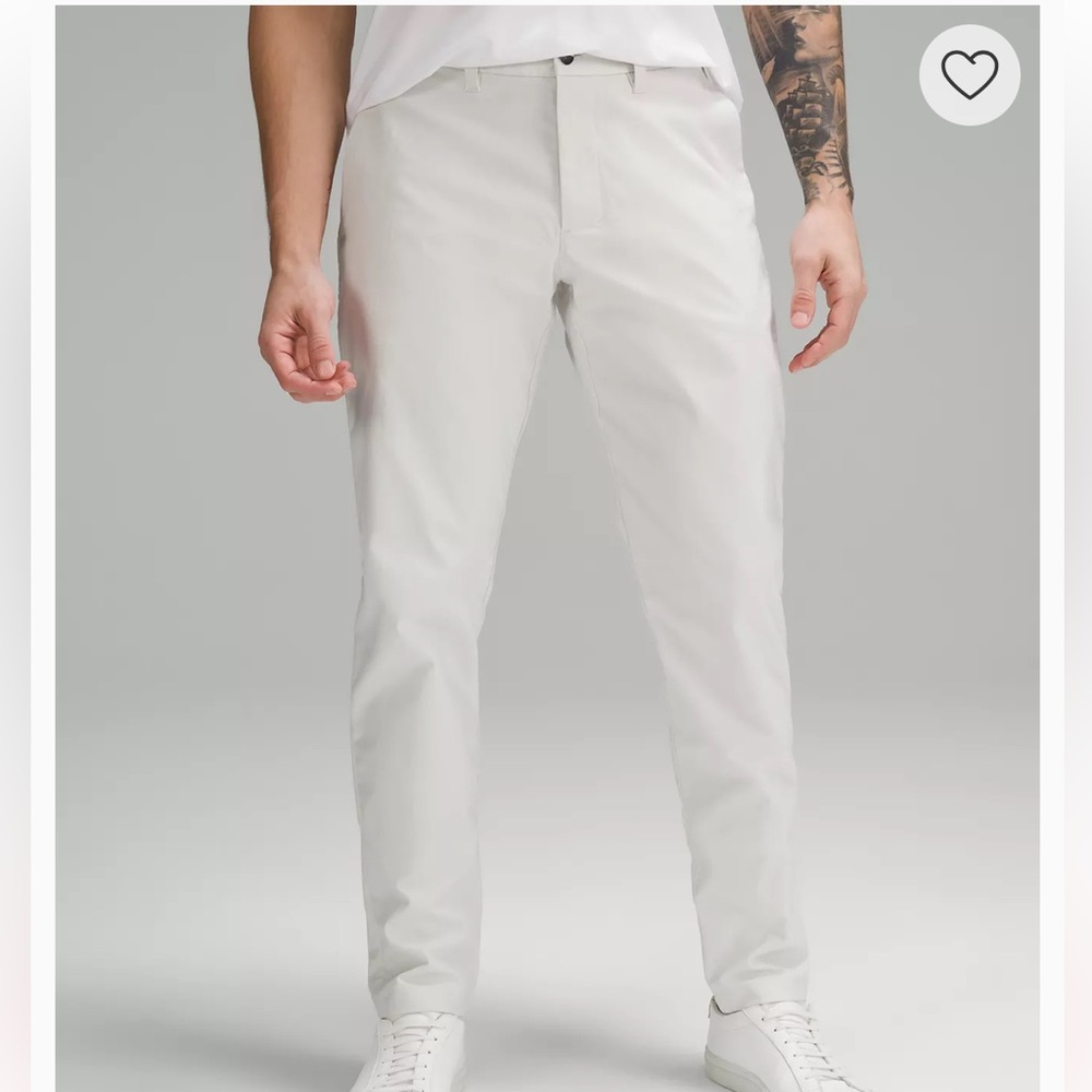 Lululemon Athletics Commission Relaxed Light Grey
Tapered Golf Pant, Size 33